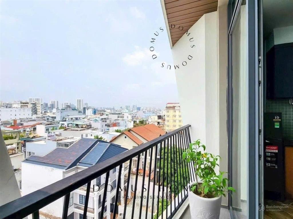 Studio ban công full nội thất siêu đẹp | có dịch vụ dọn phòng, giặt sấy | hồ bơi| pet friendly