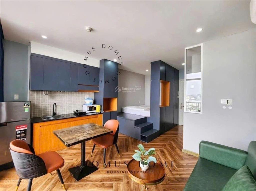 Studio ban công full nội thất siêu đẹp | có dịch vụ dọn phòng, giặt sấy | hồ bơi| pet friendly