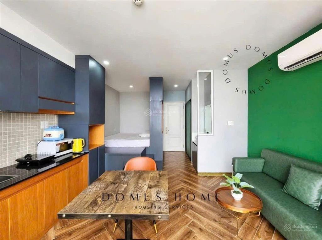 Studio ban công full nội thất siêu đẹp | có dịch vụ dọn phòng, giặt sấy | hồ bơi| pet friendly