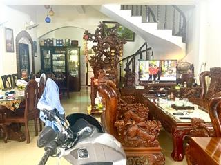 Bán nhà ngay đường 1 và 10 kdc bình hưng, bình chánh. dt  120m2.  0906 398 *** phú