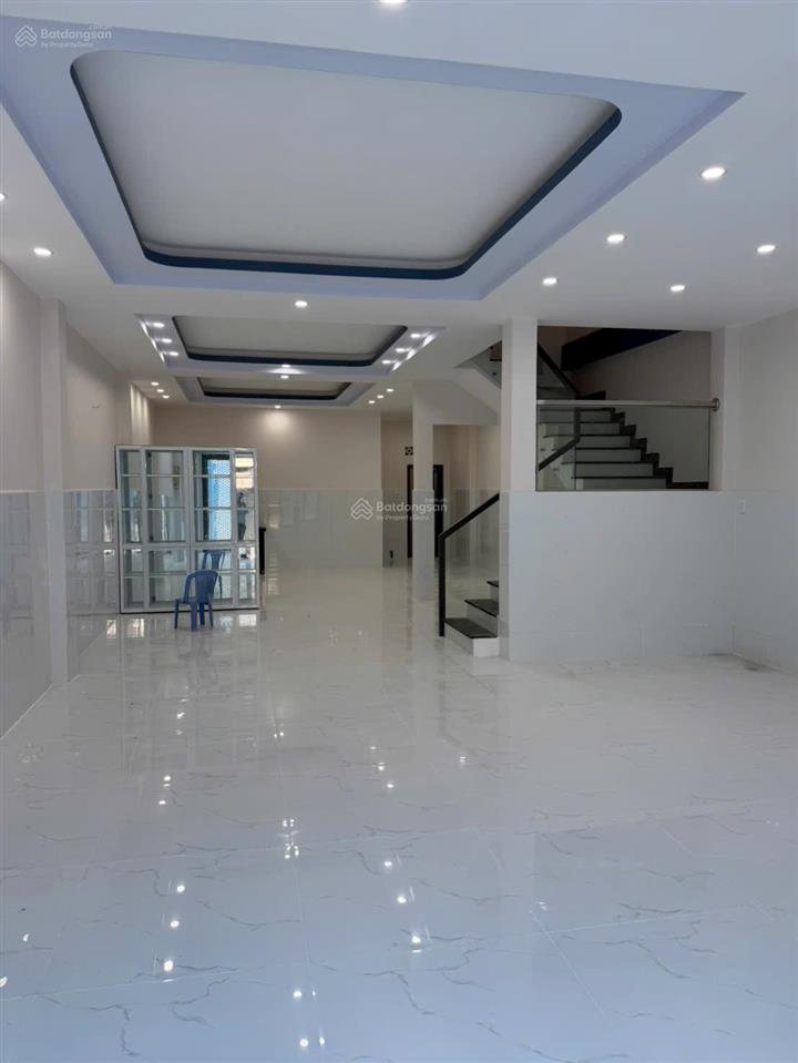 Bán nhà 3 tầng mặt tiền ngay đường 10 kdc bình hưng . bình chánh .   0906 398 *** phú hào