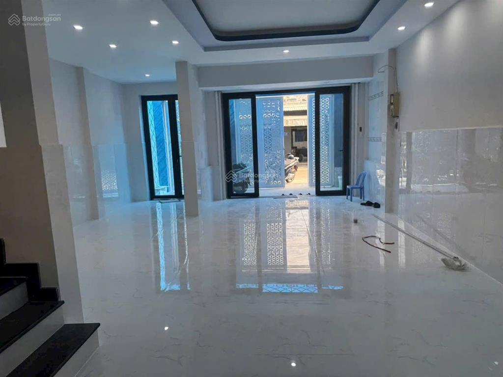 Bán nhà 3 tầng mặt tiền ngay đường 10 kdc bình hưng . bình chánh .   0906 398 *** phú hào