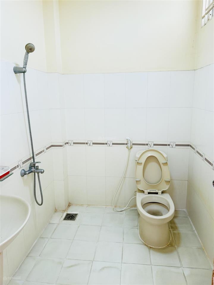 Bán nhà mặt tiên ngay đương 10 . kdc bình hưng . bình chánh .   0906 398 *** phú hào