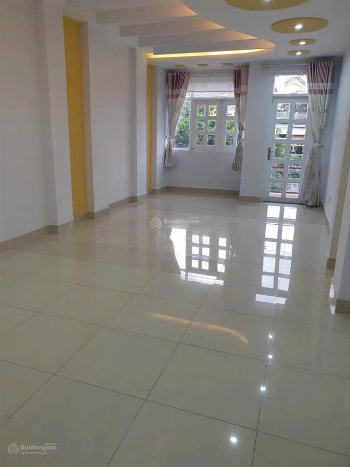 Cho thuê nhà đẹp 4 tầng đường 40m kdc bình hưng.  0906 398 *** phú