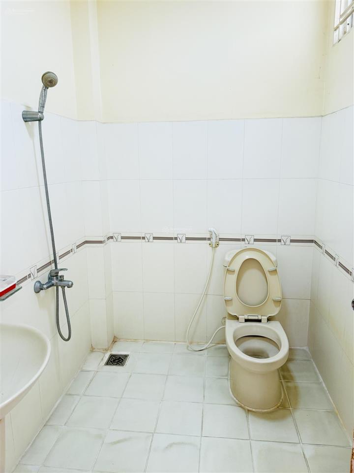 Bán nhà mặt tiền chợ đường 10 kdc bình hưng . tphcm