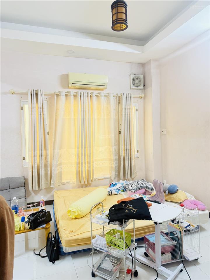 Bán nhà mặt tiền chợ đường 10 kdc bình hưng . tphcm