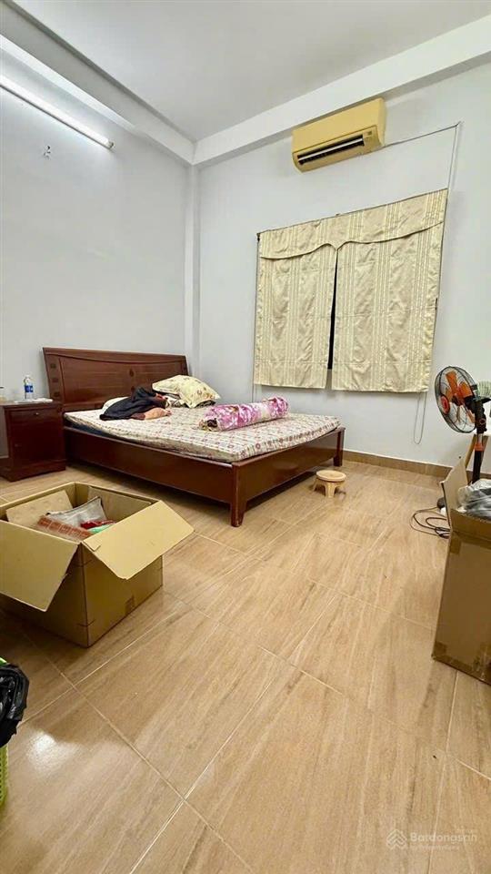 Bán nhà mặt tiền chợ đường 10 kdc bình hưng . tphcm