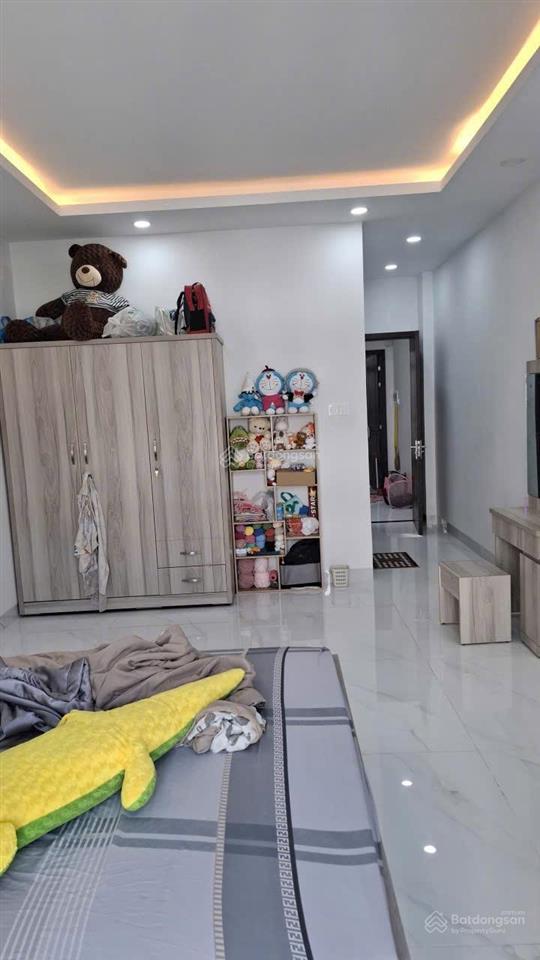 Bán nhà mặt tiền gần đường 10 kdc bình hưng, tphcm