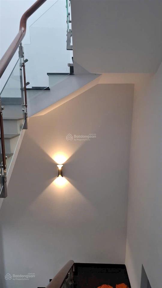 Bán nhà mặt tiền gần đường 10 kdc bình hưng, tphcm