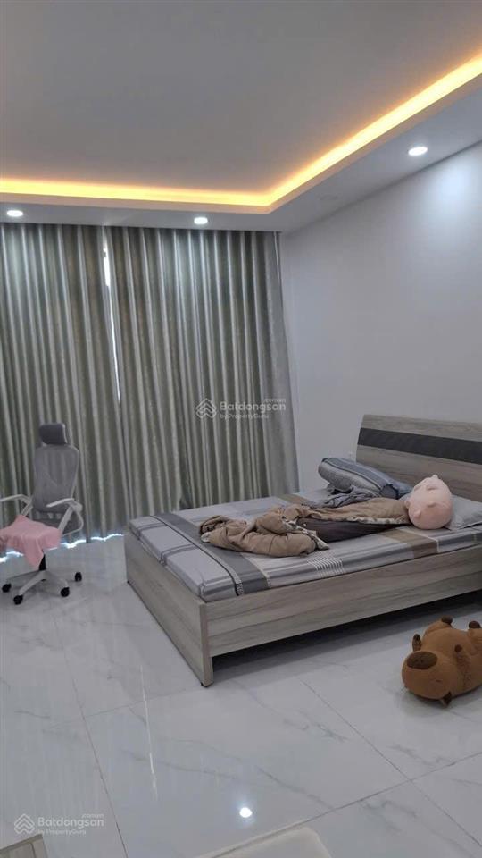 Bán nhà mặt tiền gần đường 10 kdc bình hưng, tphcm