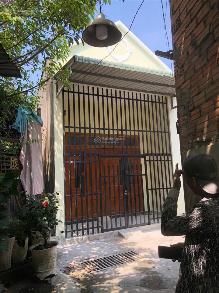 Bán nhà vừa xây xong, giá tốt, nhà đẹp, sang, hỗ trợ vay, yên tĩnh và chất lượng