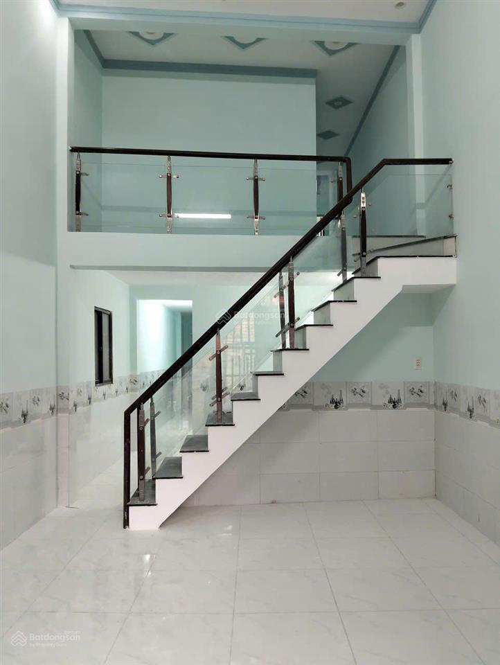 Bán nhà vừa xây xong, giá tốt, nhà đẹp, sang, hỗ trợ vay, yên tĩnh và chất lượng