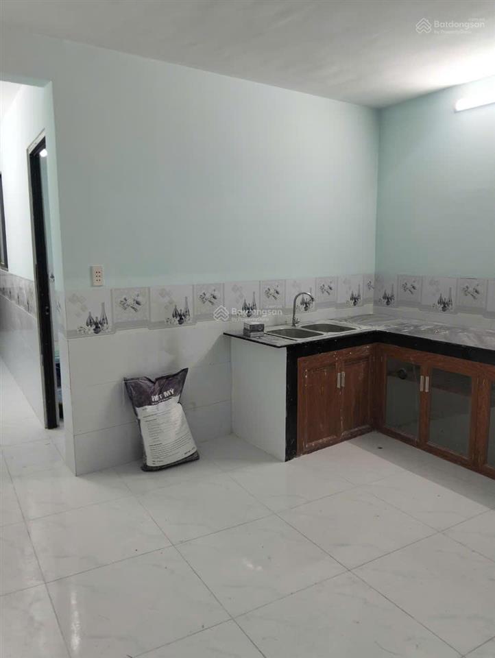 Bán nhà vừa xây xong, giá tốt, nhà đẹp, sang, hỗ trợ vay, yên tĩnh và chất lượng