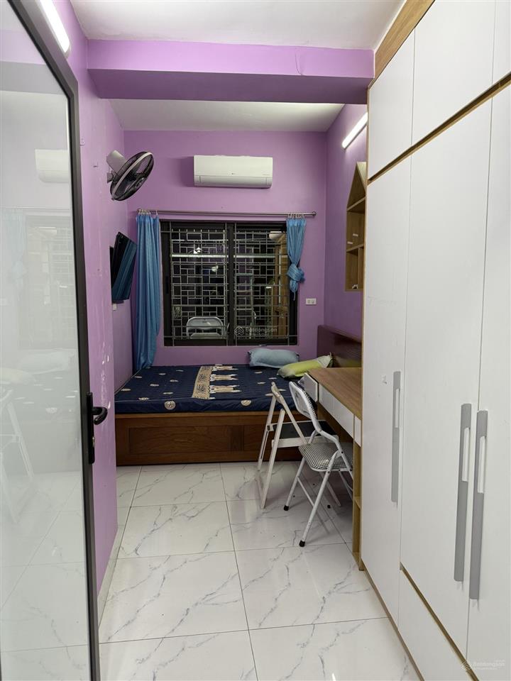 Cho thuê căn hộ tập thể 70m2 phố tạ quang bửu, hà nội