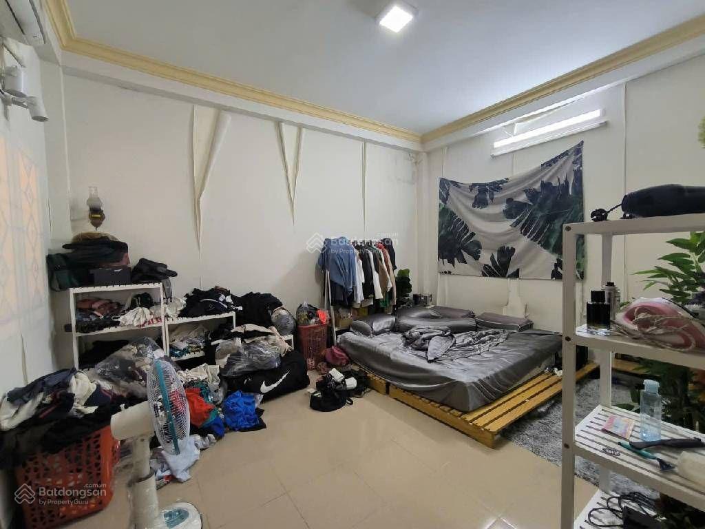 Ngay âu cơ  đại học văn hiến. ngang 4.5 nở hậu 4.7 dài 12m (60m2) xây 3 tầng, chỉ 6,9 tỷ