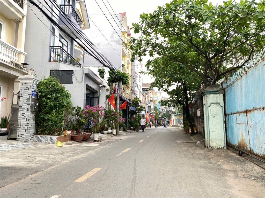 Ngang 4.2 dài 22m xây 5 tầng. hẻm xe tải né nhau ngay nguyễn sỹ sách