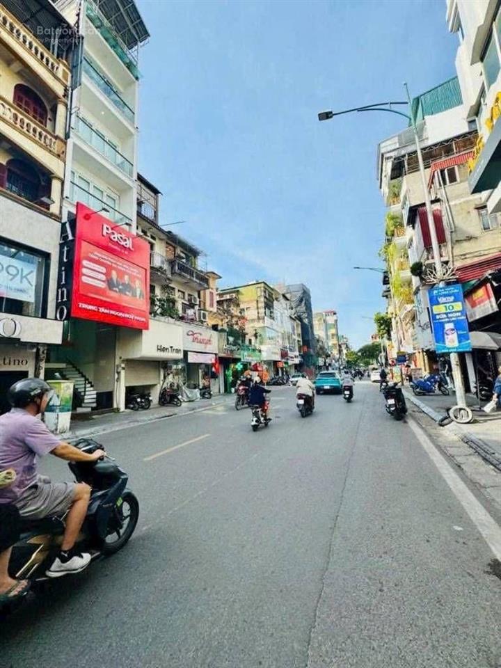 Hẻm xe hơi phạm văn bạch  sát nhà ga t3, tuyến metro, gần trường chinh. ngang 4 dài 14m, nhỉnh 6ty