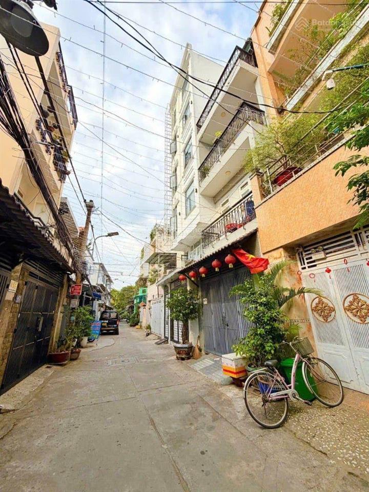 Chợ tân bình, kế khu bàu cát, ngay 737 lạc long quân. ngang 4 dài 15m xây 4 tầng