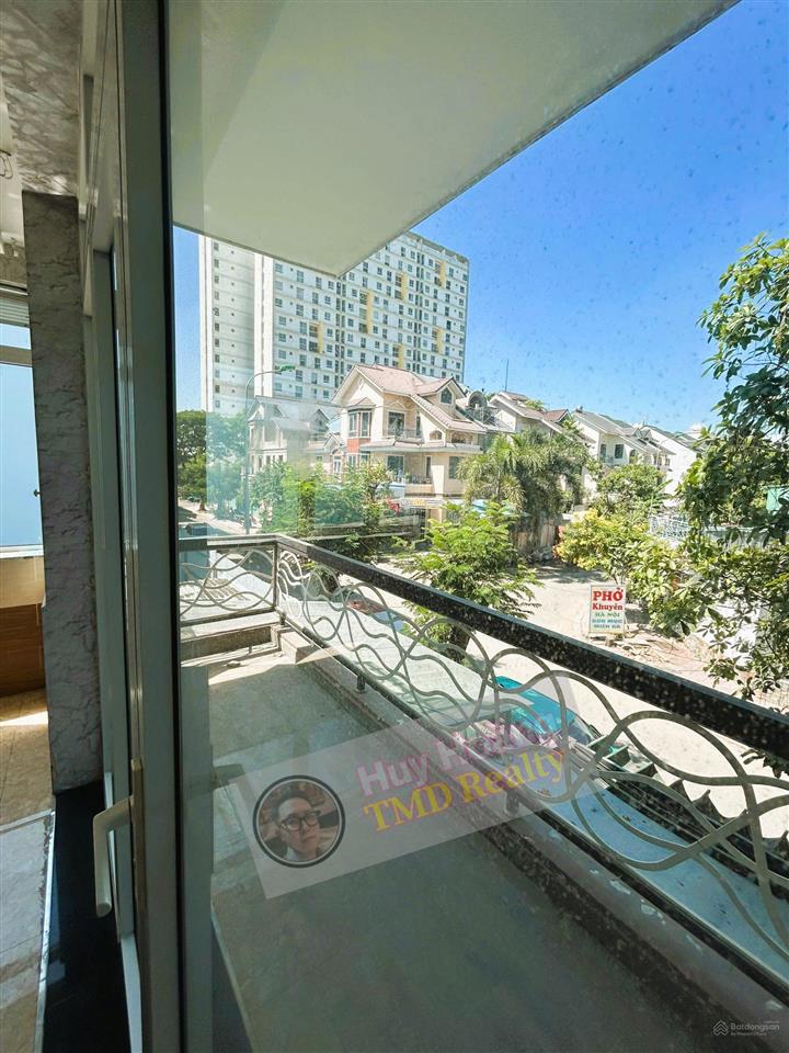 Cho thuê nhanh tòa nhà góc 2 mặt tiền 9x23m  liên phường giáp lakeview  45tr/tháng (bao thuế)