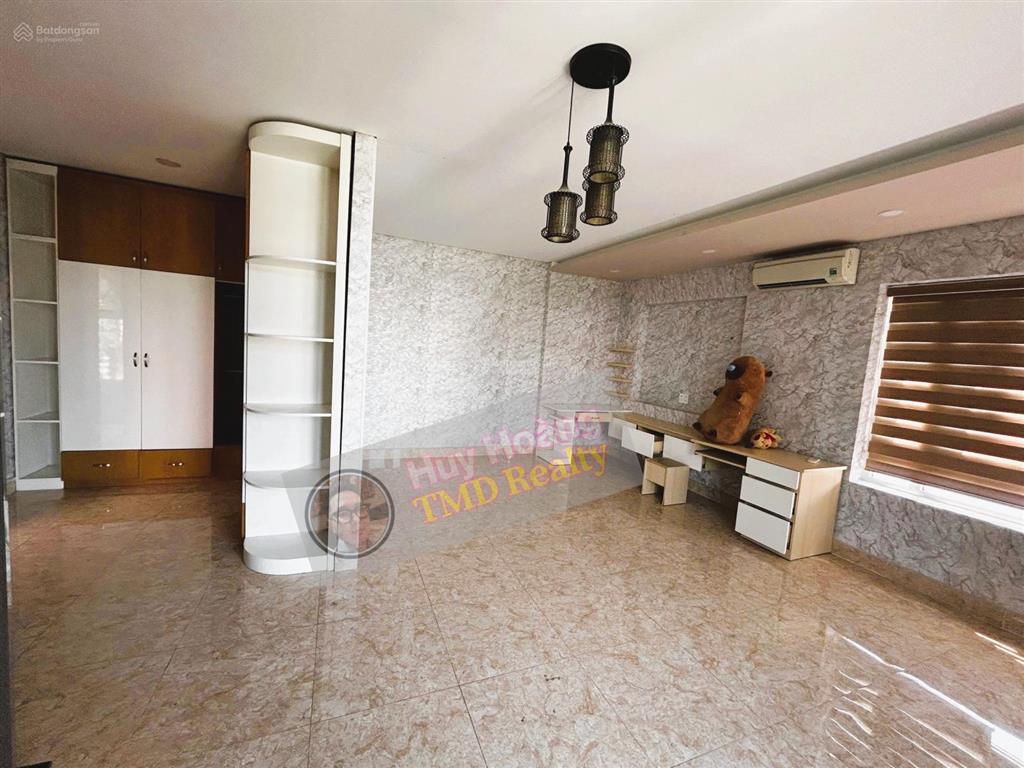 Cho thuê nhanh tòa nhà góc 2 mặt tiền 9x23m  liên phường giáp lakeview  45tr/tháng (bao thuế)