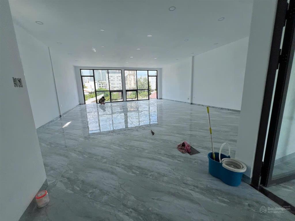 Cho thuê nhanh mặt tiền kinh doanh  đường nguyễn thanh sơn  8x20  1 trệt 1 lửng 2 lầu  chỉ 85tr