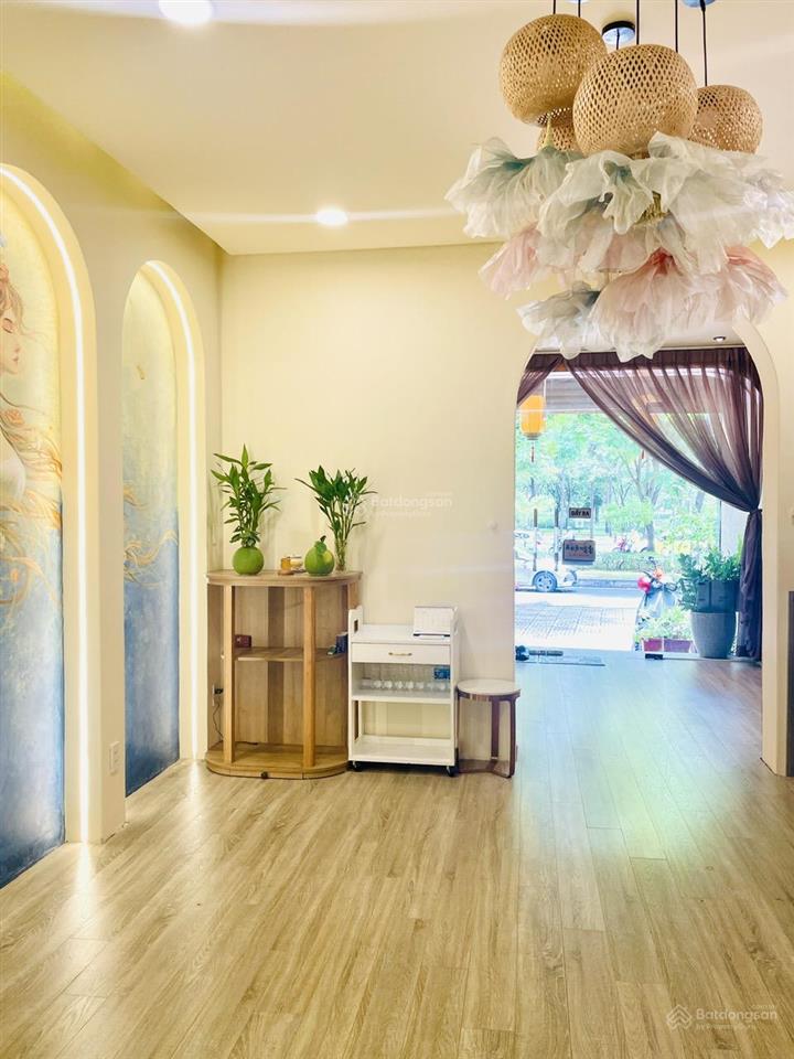Cho thuê nhanh nhà phố 2 mặt tiền đường trần não  1 hầm 1 trệt 3 tầng  5x20m  65tr/tháng còn tl