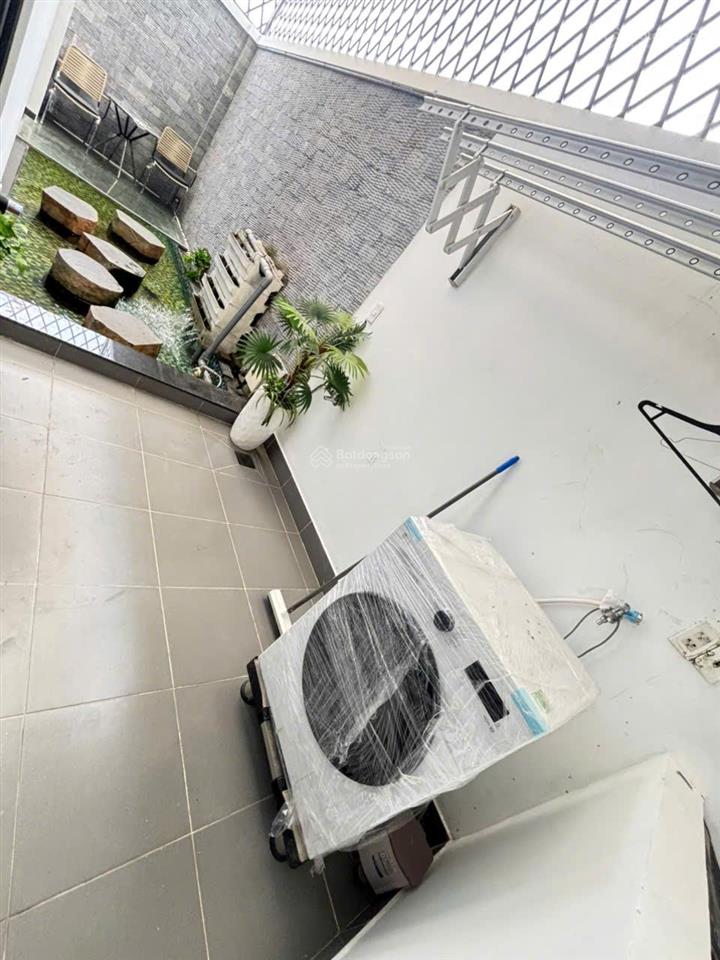 Q9 cho thuê gấp biệt thự kdc nam phan, cạnh global city, 9x18m, 1 hầm 4 lầu, full nội thất, 85tr