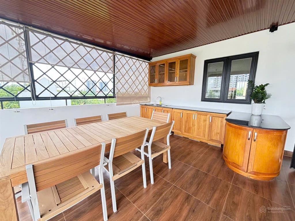 Q9 cho thuê gấp biệt thự kdc nam phan, cạnh global city, 9x18m, 1 hầm 4 lầu, full nội thất, 85tr