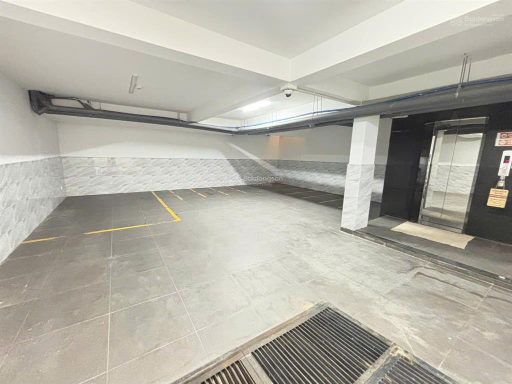 Q9 cho thuê gấp biệt thự kdc nam phan, cạnh global city, 9x18m, 1 hầm 4 lầu, full nội thất, 85tr