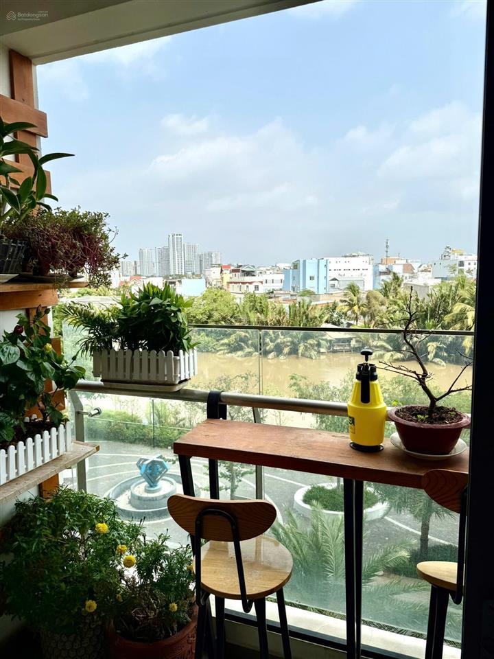 Căn góc view sông  căn hộ d’lusso  2pn 2wc  full nội thất  giá chỉ 6,5 tỷ