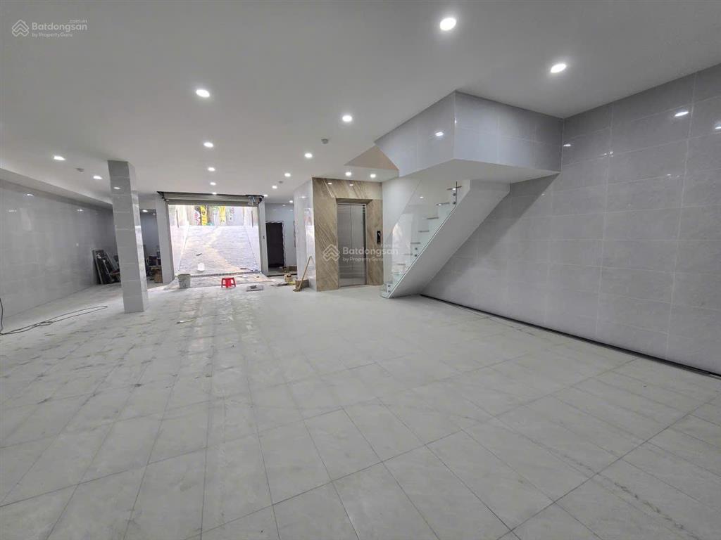 Tòa nhà sàn trống suốt hiếm có, kdc đông thủ thiêm  8x20m  1 hầm 4 lầu  phù hợp đa ngành nghề