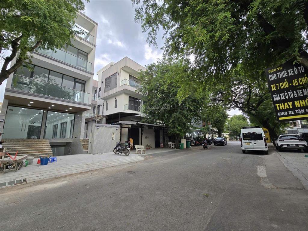 Tòa nhà sàn trống suốt hiếm có, kdc đông thủ thiêm  8x20m  1 hầm 4 lầu  phù hợp đa ngành nghề