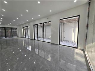 Tòa nhà sàn trống suốt hiếm có, kdc đông thủ thiêm  8x20m  1 hầm 4 lầu  phù hợp đa ngành nghề