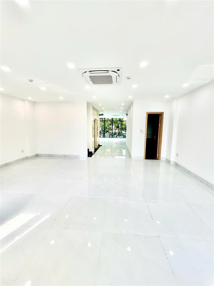 Cho thuê nhanh tòa nhà mặt tiền trương văn bang  7x21,5m  cải tạo full diện tích  sẵn pccc