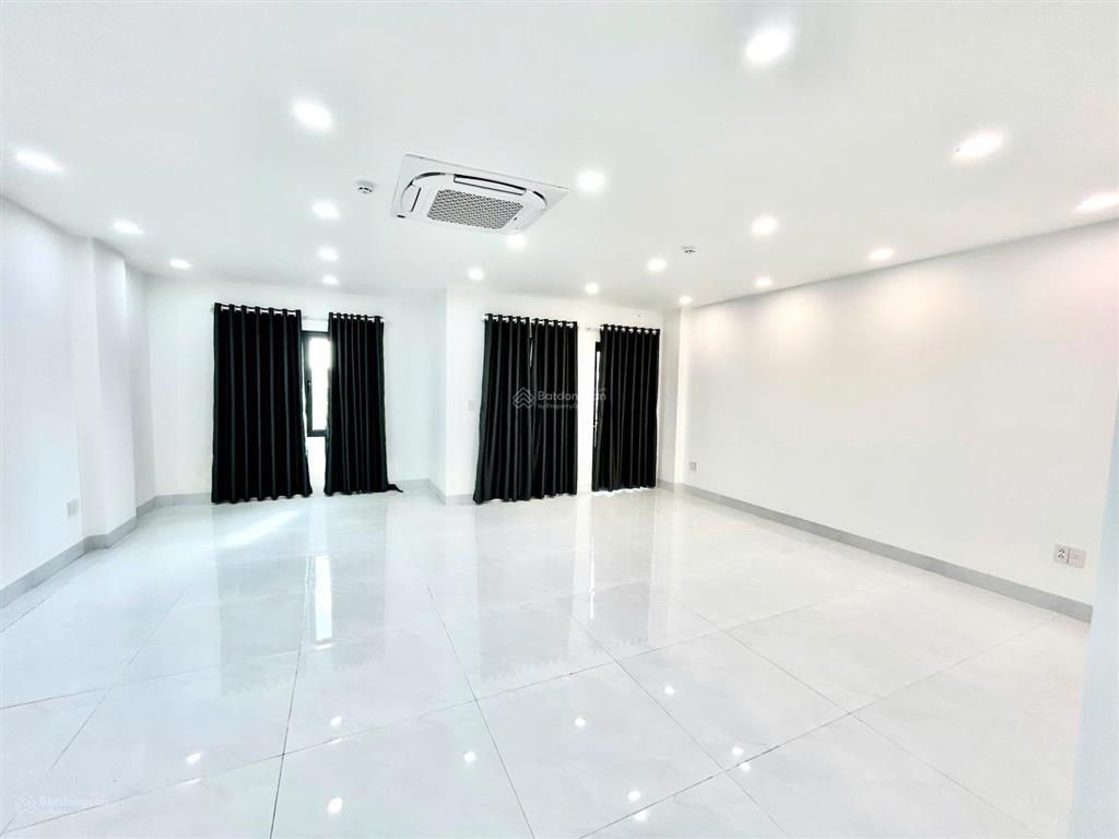 Cho thuê nhanh tòa nhà mặt tiền trương văn bang  7x21,5m  cải tạo full diện tích  sẵn pccc