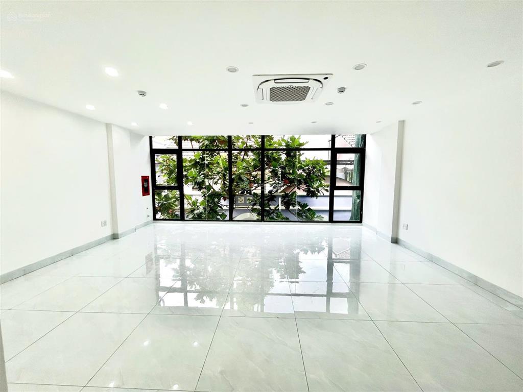 Cho thuê nhanh tòa nhà mặt tiền trương văn bang  7x21,5m  cải tạo full diện tích  sẵn pccc