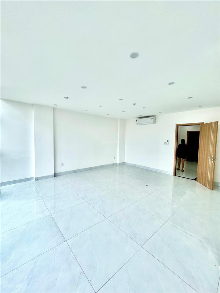 Cho thuê nhanh tòa nhà mặt tiền trương văn bang  7x21,5m  cải tạo full diện tích  sẵn pccc