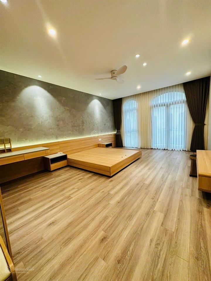 Nhà mình chuyển công tác, cần cho thuê căn biệt thự hoàn thiện full đồ, full nội thất, vào ở luôn
