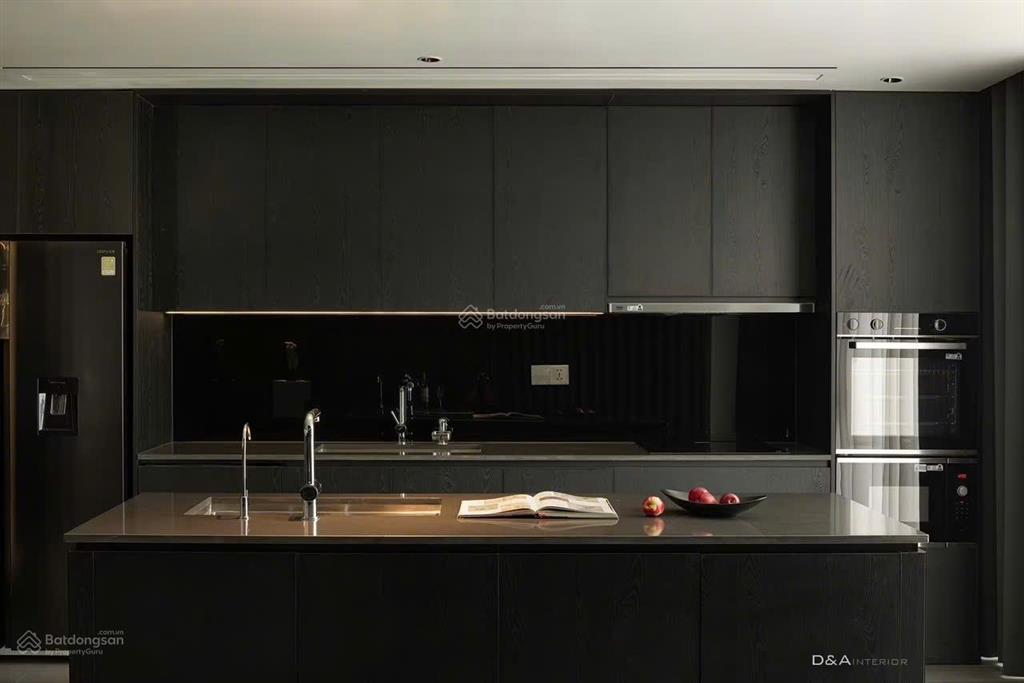 Nhà đẹp không tỳ vết, nội thất hoàn thiện luxury, hoàn thiện 5 tầng căn góc tại phố biển
