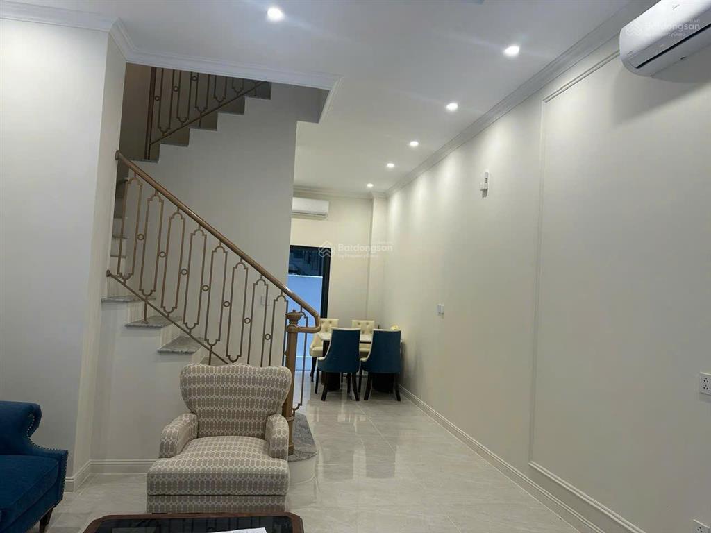 Mình chính chủ cần cho thuê căn biệt thự ocp 3 full đồ, có 3pn có thể vào ở được ngay
