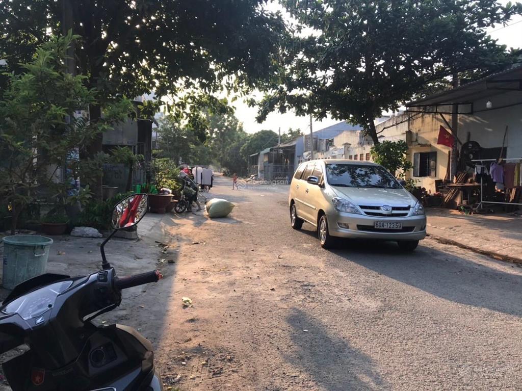 Bán đất thổ cư 300m2 kdc đông an