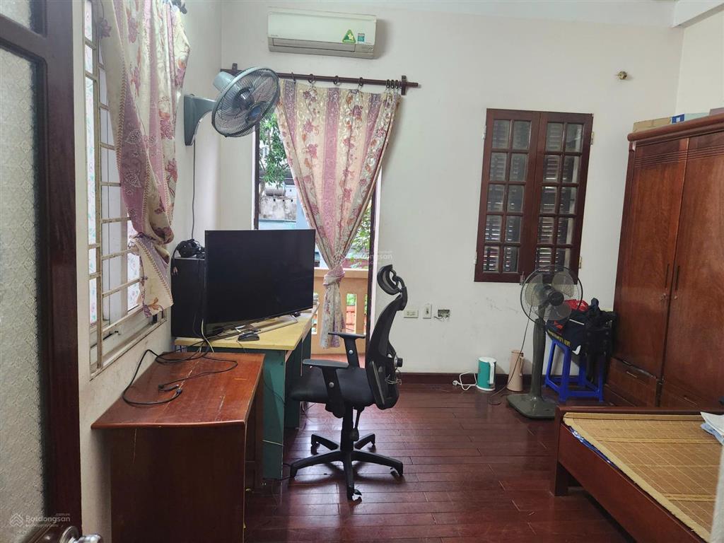 Bán nhà vị trí, diện tích cực đẹp tại việt hưng (sau bigc long biên)