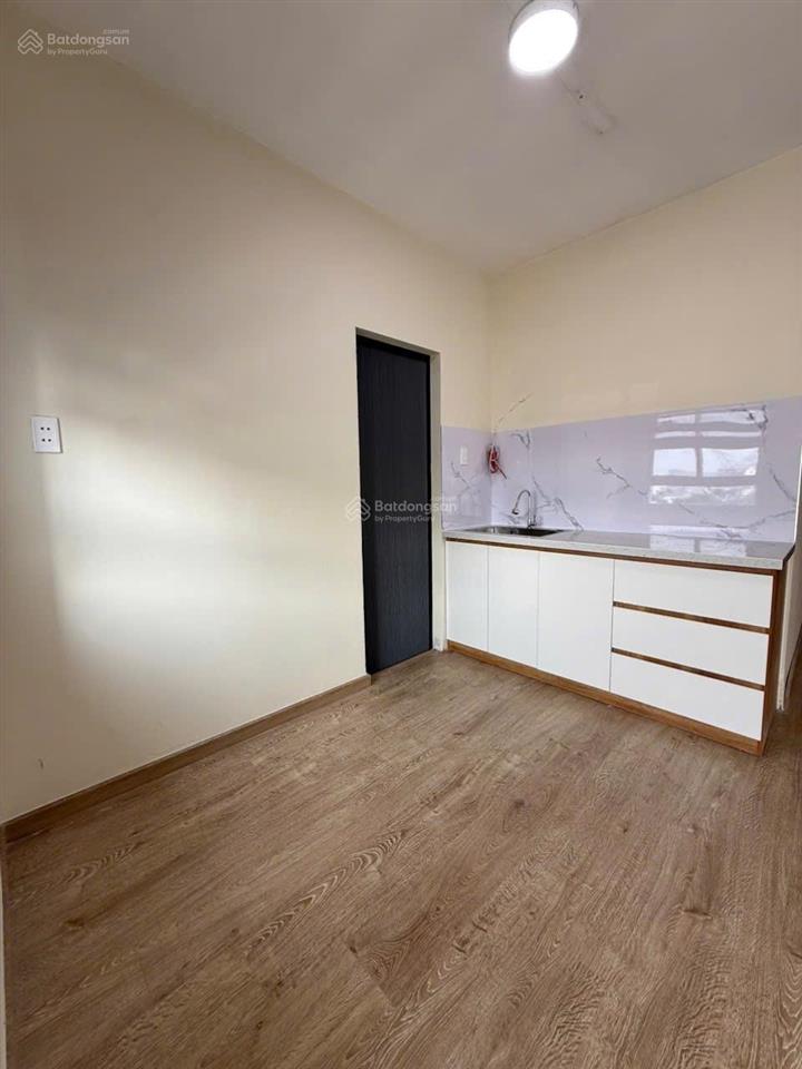 Bán gấp ehom3 có sổ hồng riêng nhà đẹp