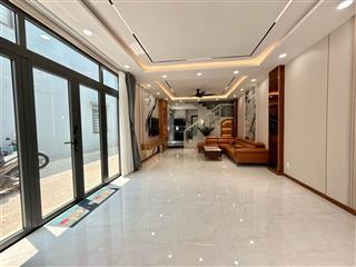Mặt tiền, 4,5x14m, 2 tầng, đường nhựa 16m, căn góc, gấp bán thương lượng mạnh
