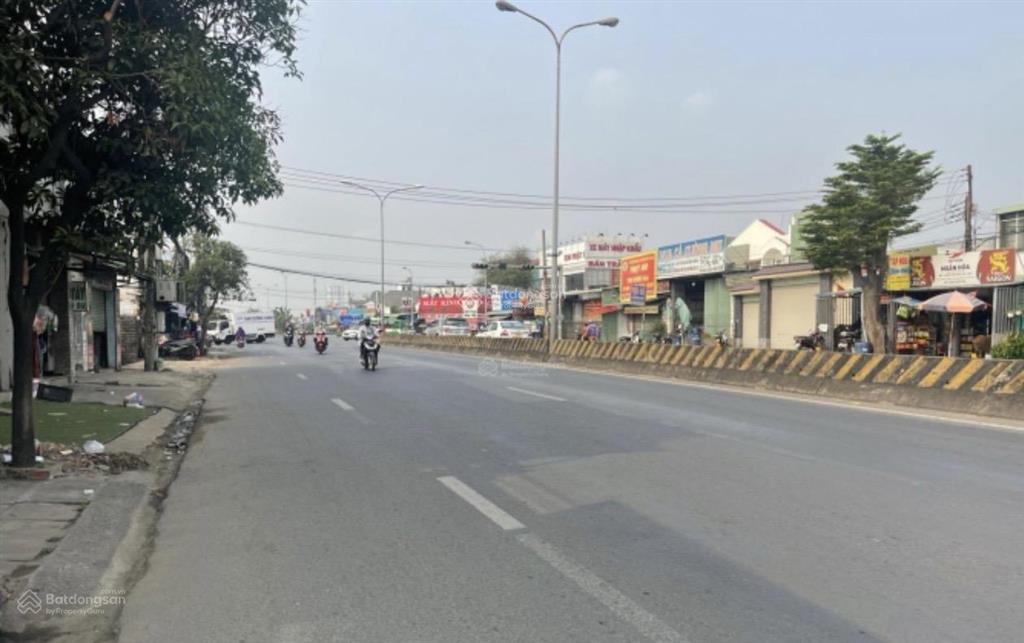 Bán 2.000m2 đất mặt tiền ql1k  vị trí đắc địa gần làng đại học  chợ đông hòa