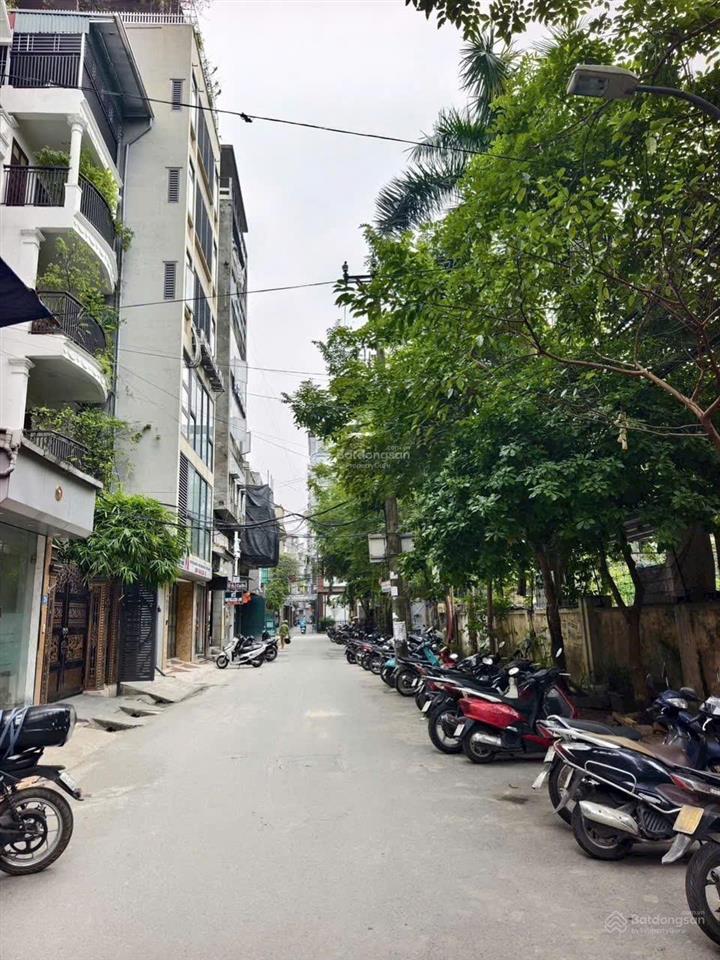 Bán nhà cầu giấy 64m2  5 tầng  ô tô tránh  ô tô vào nhà  2 mặt thoáng  mặt tiền 5.5m  dân xây