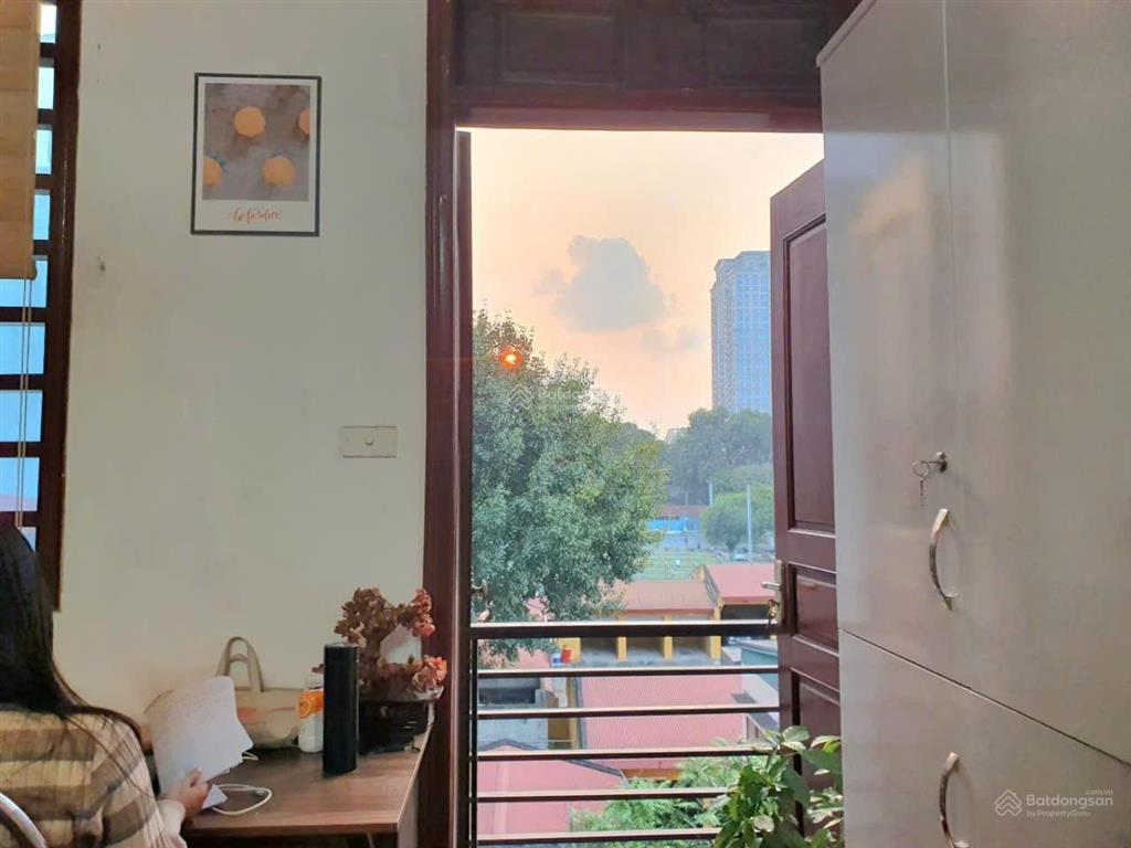 Mặt phố trần quý kiên, cầu giấy tiện ích bạt ngàn. vừa ở vừa kinh doanh đa dạng.cả khu hiếm nhà bán