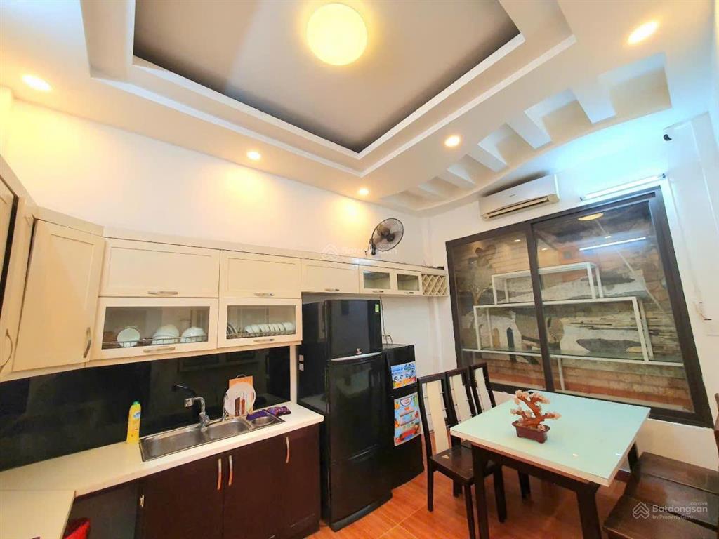 Mặt phố trần quý kiên, cầu giấy tiện ích bạt ngàn. vừa ở vừa kinh doanh đa dạng.cả khu hiếm nhà bán