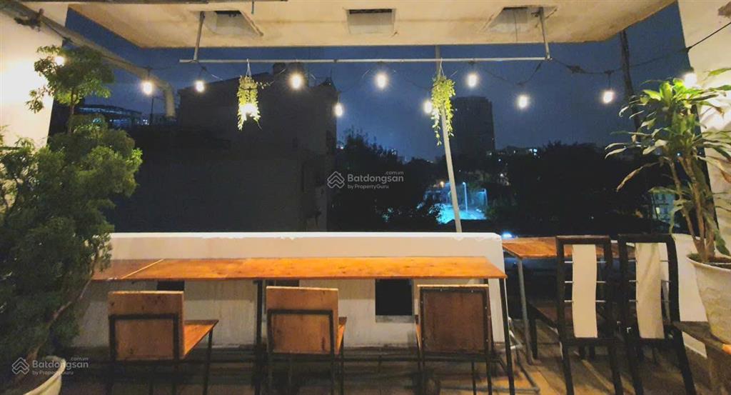 Mặt phố trần quý kiên, cầu giấy tiện ích bạt ngàn. vừa ở vừa kinh doanh đa dạng.cả khu hiếm nhà bán