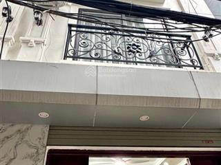 Cần bán nhà phúc lơị long biên